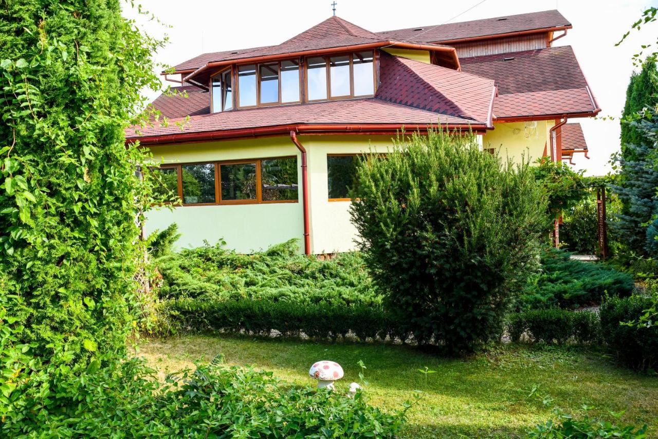 فندق Mihai Viteazu في  Casa Moteasca المظهر الخارجي الصورة